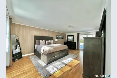 38 Woods End Road, Stamford, CT 06905 - Photo 12