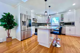 38 Woods End Rd, Stamford, CT 06905 - Photo 6