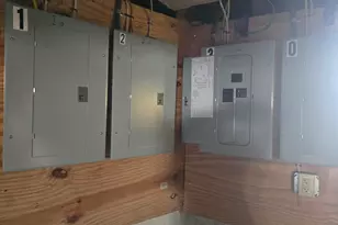 376 Broad St, New Britain, CT 06053 - Photo 10