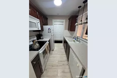 136 Deer Hill Avenue #A6, Danbury, CT 06810 - Photo 6