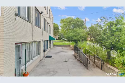 621 Farmington Avenue, Hartford, CT 06105 - Photo 4