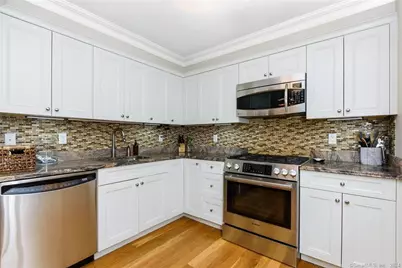 109 Forest Street #APT 3, Stamford, CT 06901 - Photo 8