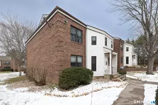 48 Wellington Dr, Farmington, CT 06032 - Photo 4