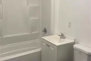 31 Winthrop St, Meriden, CT 06451 - Photo 4