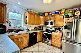 29 Nash Pl, Norwalk, CT 06854 - Photo 10