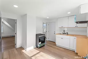 26 Mc Lean St, Hartford, CT 06114 - Photo 4