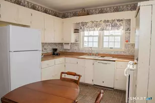 38 Greenwood St, New Britain, CT 06051 - Photo 14