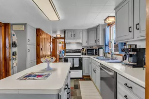 32 Bassett Ln, Madison, CT 06443 - Photo 14