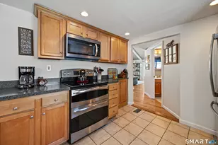 28 Davis Rd, New Hartford, CT 06057 - Photo 8
