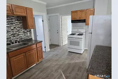 176 Charles Street #1st floor, Waterbury, CT 06708 - Photo 2