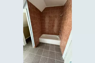 817 Albany Avenue, Hartford, CT 06112 - Photo 16