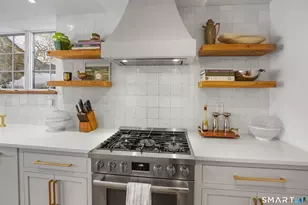 10 Charcoal Hill Rd, Westport, CT 06880 - Photo 12