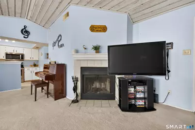 74 Crown Knoll Court #APT 162, Groton, CT 06340 - Photo 6