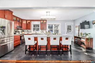 8 Marilyn Rd, Brookfield, CT 06804 - Photo 4