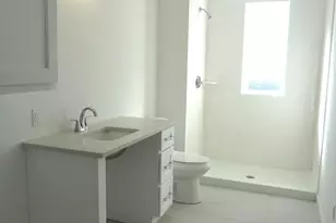 2806 Fairfield Ave, Bridgeport, CT 06605 - Photo 8