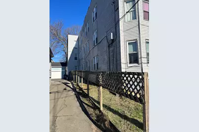 373 Blatchley Avenue, New Haven, CT 06513 - Photo 4