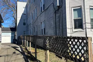 373 Blatchley Ave, New Haven, CT 06513 - Photo 4