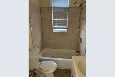 373 Blatchley Avenue, New Haven, CT 06513 - Photo 10