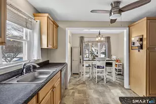 107 Glenview Terrace, New Haven, CT 06515 - Photo 10