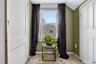 107 Glenview Terrace, New Haven, CT 06515 - Photo 20