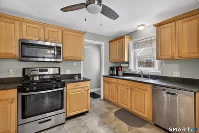 107 Glen View Terrace, New Haven, CT 06515 - Photo 8