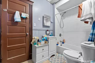 22 Webster St, Meriden, CT 06450 - Photo 8