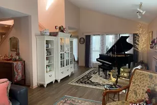 28 Cottonwood Dr, Avon, CT 06001 - Photo 4