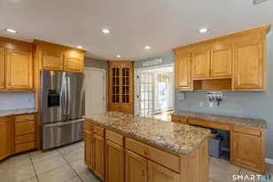 2 Dogwood Dr, East Hampton, CT 06424 - Photo 10