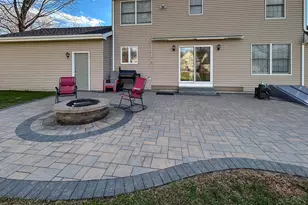 2 Dogwood Dr, East Hampton, CT 06424 - Photo 2