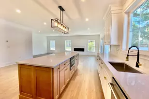 28 A Country Rd, Fairfield, CT 06824 - Photo 2