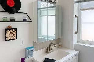 124 Court St, New Haven, CT 06516 - Photo 10