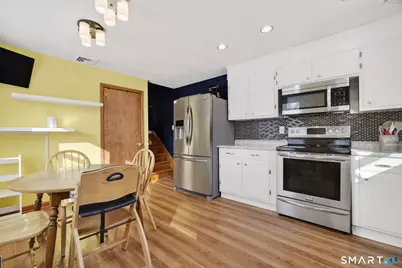 26 Susan Lane, North Haven, CT 06473 - Photo 12