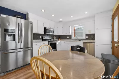 26 Susan Lane, North Haven, CT 06473 - Photo 10