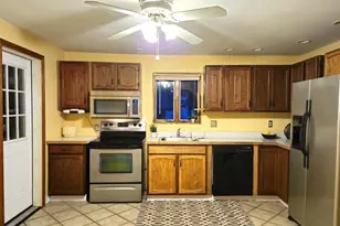 35 Lardner Rd, Bristol, CT 06010 - Photo 6