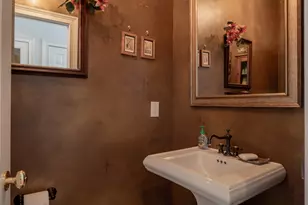 109 Long Meadow Hill Rd, Brookfield, CT 06804 - Photo 20