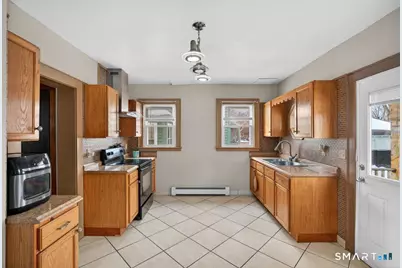 330 Hillside Avenue, Hartford, CT 06106 - Photo 4