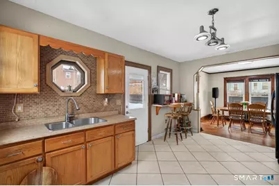 330 Hillside Avenue, Hartford, CT 06106 - Photo 8