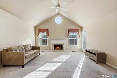 31 Saint George Place #31, Newtown, CT 06482 - Photo 8