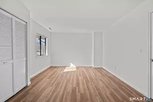 19 Stonegate Cir, Branford, CT 06405 - Photo 18