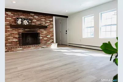 19 Sapia Drive, East Lyme, CT 06357 - Photo 4