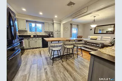 54 Milne Avenue, Shelton, CT 06484 - Photo 4