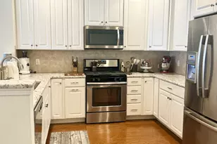 414 Center Meadow Ln, Danbury, CT 06810 - Photo 4