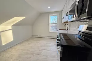 53 Mahl Ave, Hartford, CT 06120 - Photo 2