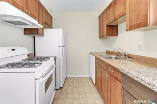 100 Silliman St, Fairfield, CT 06824 - Photo 10