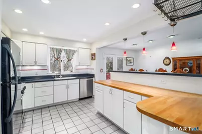 135 Parsonage Hill Road, North Branford, CT 06472 - Photo 12