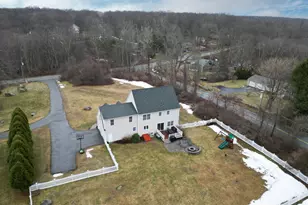 555 Wall St, Hebron, CT 06248 - Photo 2