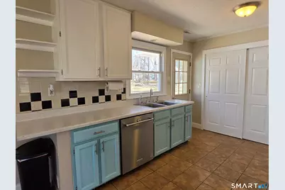 89 Faith Circle #89, Manchester, CT 06040 - Photo 2