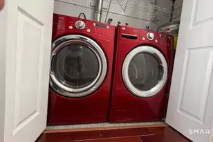 8 Rose Ln, Danbury, CT 06811 - Photo 12