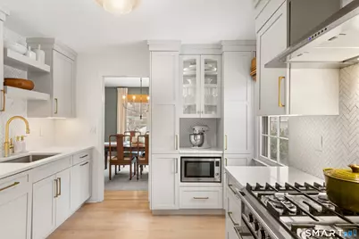 164 Summer Street #APT A, New Canaan, CT 06840 - Photo 10