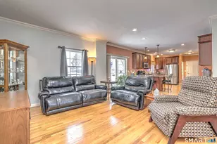 39 Fawn Meadow Dr, Naugatuck, CT 06770 - Photo 6